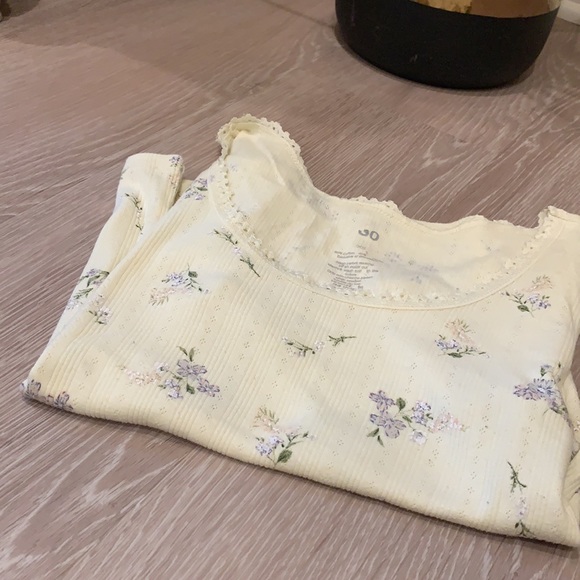 SO Junior’s Cropped Floral T-shirt - Picture 4 of 4